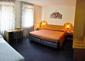 2 stars Hotels in Canazei (**) in Penia di Canazei - Tripla - Photo ID 46