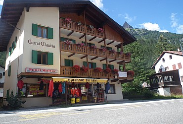 Rooms for rent and B&B in Canazei Alba di Canazei: Garnì Claudia - Minischetti Giangrazio