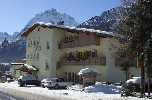 2 stars B&Bs in Canazei (**) Canazei: Garnì La Campagnola