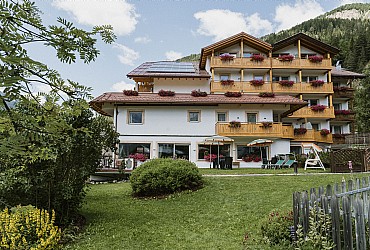 Hotel 4 stelle a Canazei (****) a Canazei - Giardino - ID foto 390