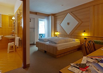 3 stars Hotels in Canazei (***) in Canazei. superior room