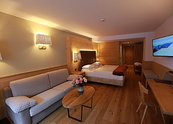4 stars Superior Hotels in Canazei (****S) in Canazei - Junior Suite - Photo ID 175
